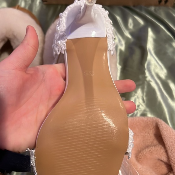 Floral pearl heels NWOT - Picture 7 of 8